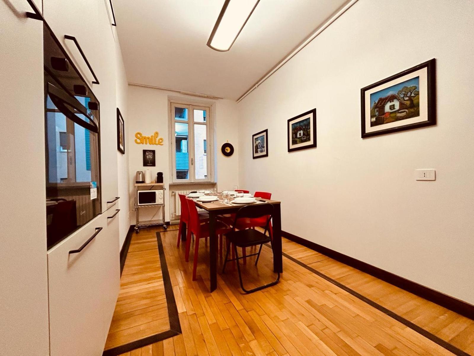 Apartamento Kibilu - Via Medaglie D'Oro Centro Citta Con Parcheggio Varese Exterior foto